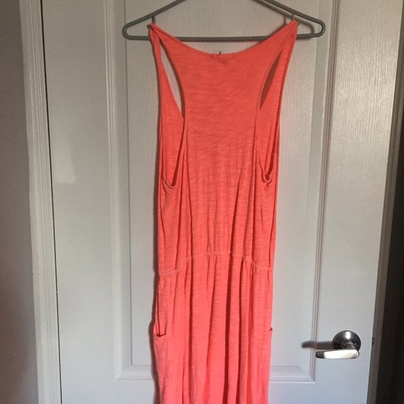 Beach Dress - Picture 2 of 2